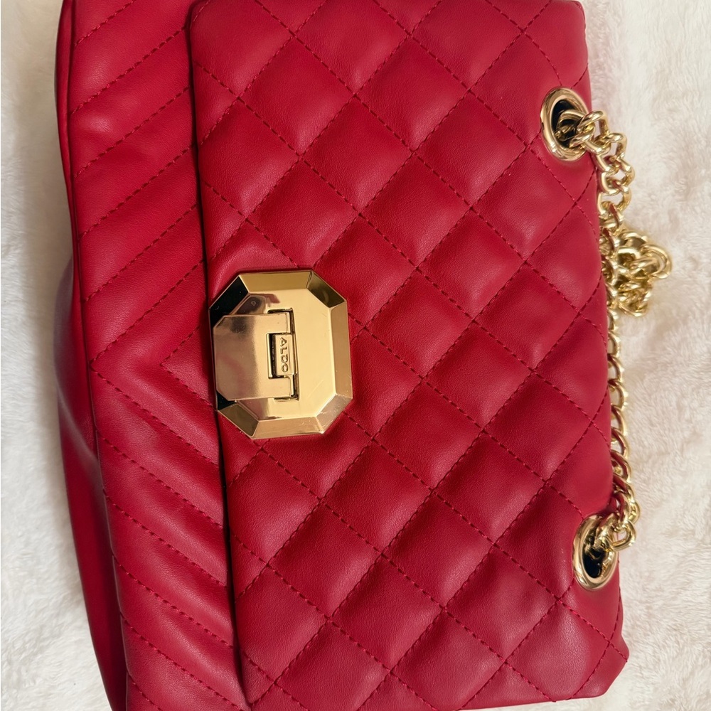 Aldo Scarlet Quilted Shoulder Bag with Gold Chain - Picture 5 of 5
